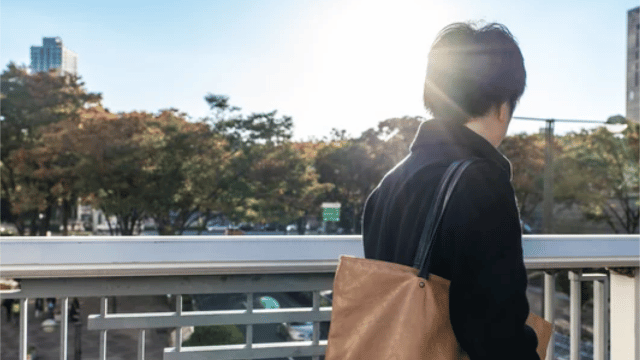 工場の派遣社員から電力会社の営業職に転職した30歳男性の体験談