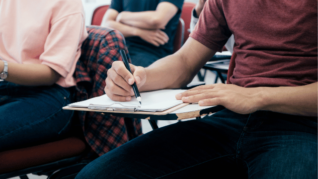 皆勤賞・ロボット製作・居酒屋ホール——見えてくる素顔