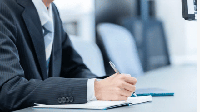 写真専門学校中退・内定消滅を経験した20歳男性フリーターが接客販売系の正社員就職を目指した就活体験談のアイキャッチ画像