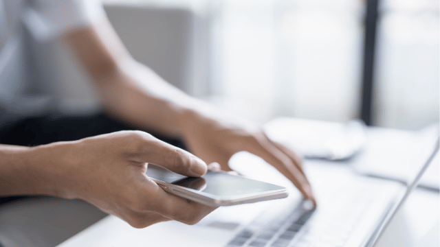 バイク販売会社の事務職を1年で退職した高卒21歳男性がHTML経験とEC運用スキルを活かしてIT系正社員就職を目指した体験談