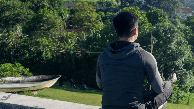 大学受験浪人後に警備員と派遣を経験した高卒21歳男性がITエンジニアを目指して転職エージェントに相談した就活体験談