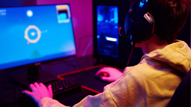 専門学校卒・正社員3ヶ月離職の20歳フリーター男性がゲームサポートアルバイト経験を活かして接客販売営業系の就職を目指した記録
