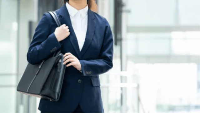 接客6社経験の20歳専門中退女性フリーターが手取りアップとデスクワーク転換を目指して転職エージェントで正社員就職活動を始めた記録