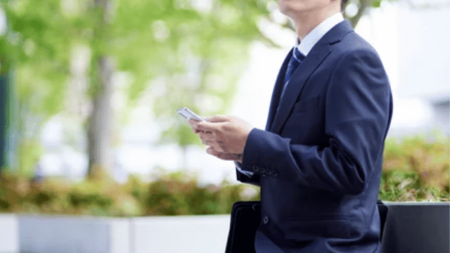 大学中退フリーター21歳男性・工業高校出身がカラオケ店で3年以上アルバイトをやり切った後、専門スキルを積める正社員就職を目指した体験談